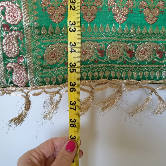 SILK Woven Table Runner -  NWOT - Picture 7 of 8